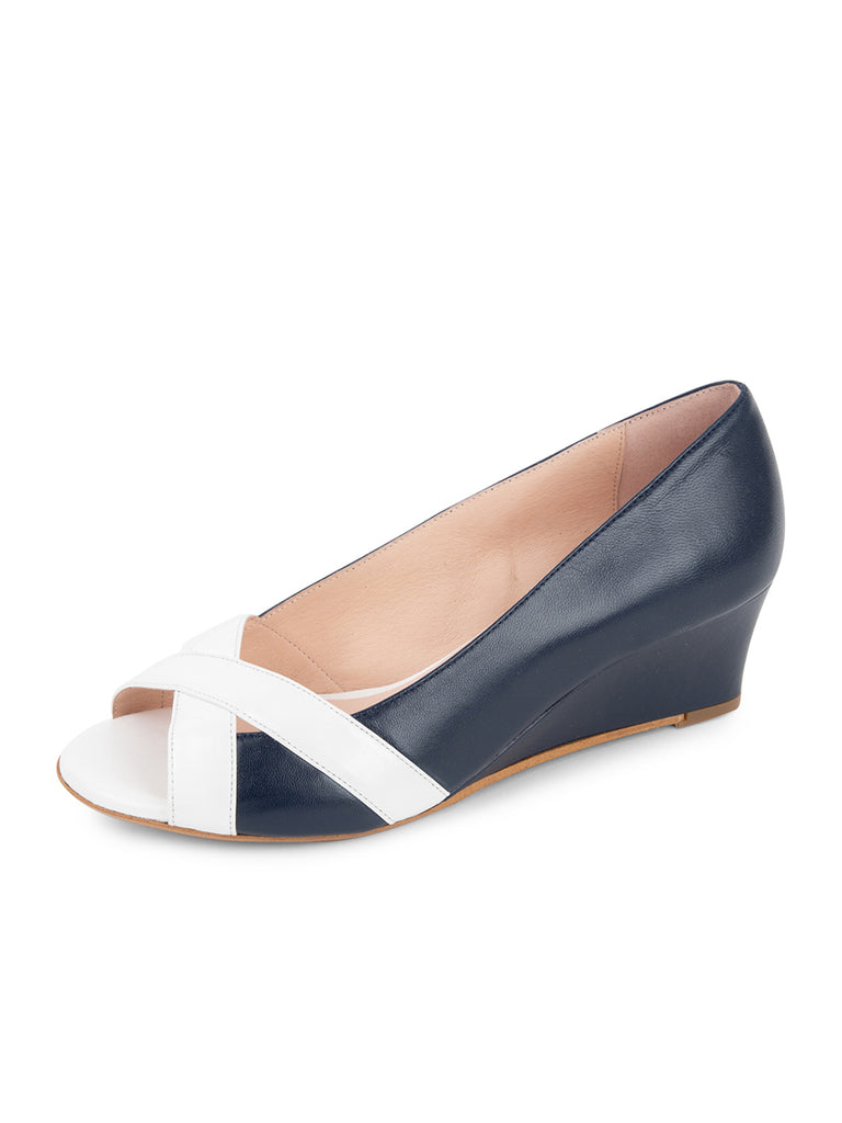 Patricia Green Como Peep Toe Wedge Navy/White / 8 Patricia Green Como Peep Toe Wedge Navy/White / 8