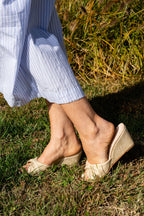 Julie Twist Wedge