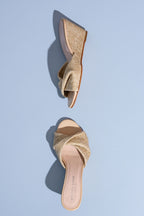 Julie Twist Wedge